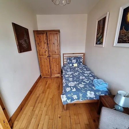 Comfortable Single In *