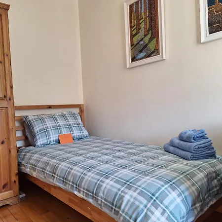 Comfortable Single In *