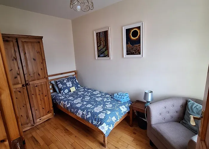 Comfortable Single In *