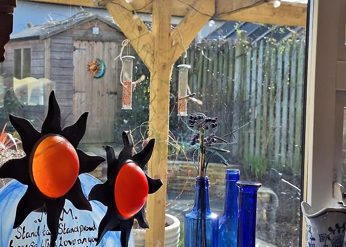 Comfortable Single In *